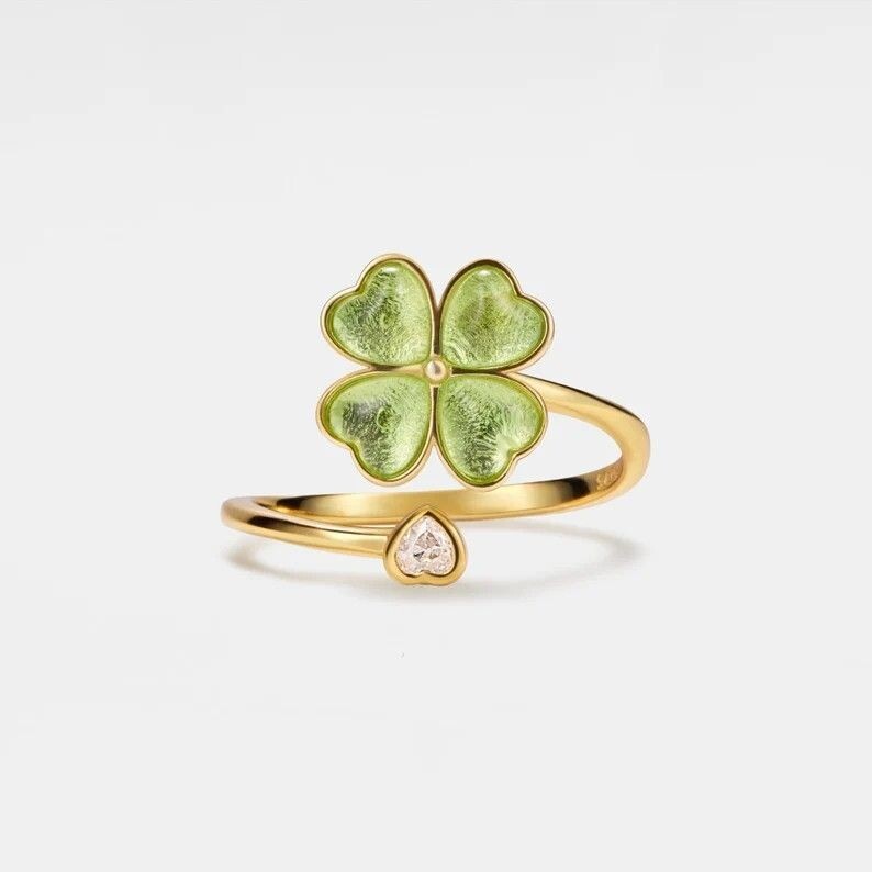 Bijoux trèfle quatre feuilles tendance
