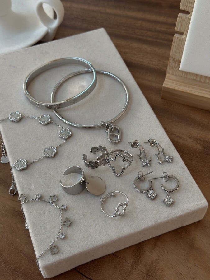 Bijoux acier inoxydable abordables