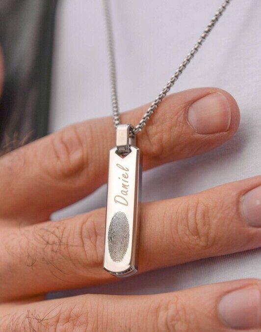 Bijoux Homme Personnalisé : Un Style Unique pour Lui