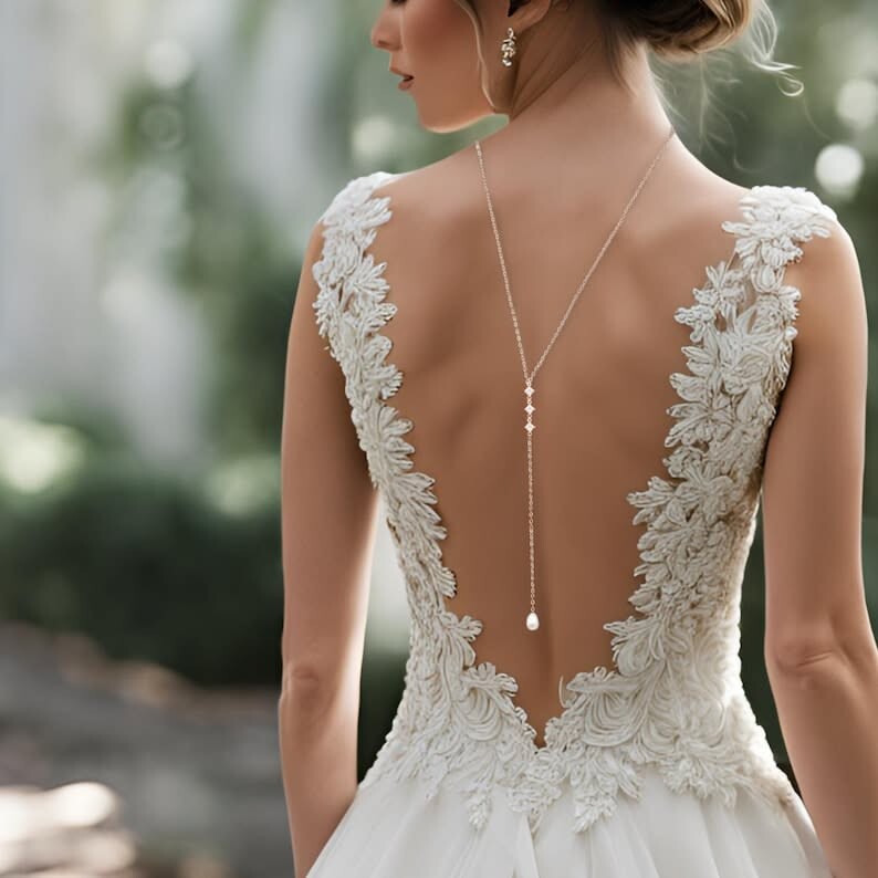 Élégant bijou de dos mariage