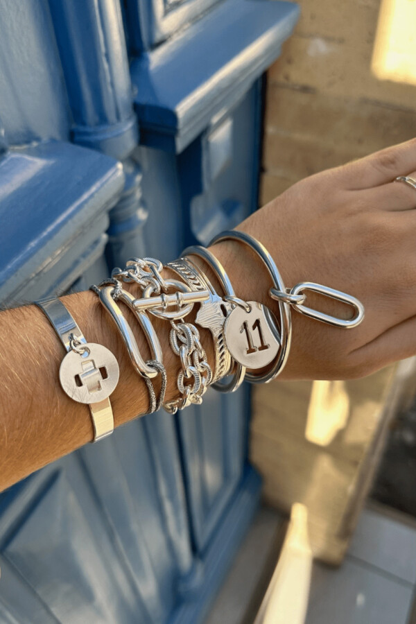 Bijoux élégants à moindre coût