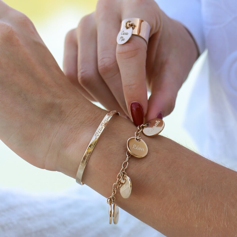 Bijoux gravés pour maman
