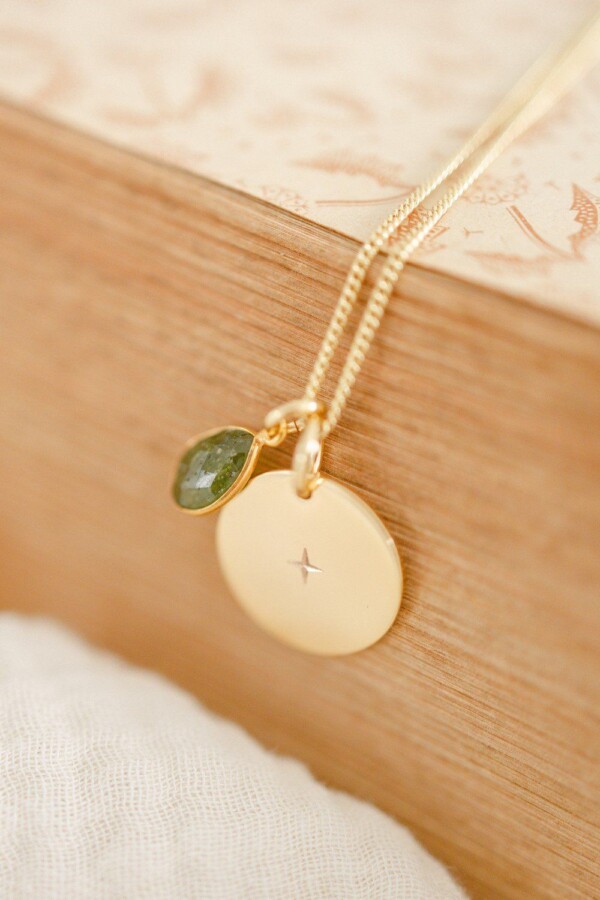 Collier bijoux à personnaliser