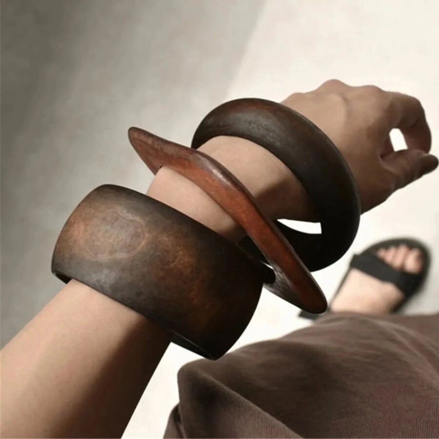 Bijoux en bois artisanaux