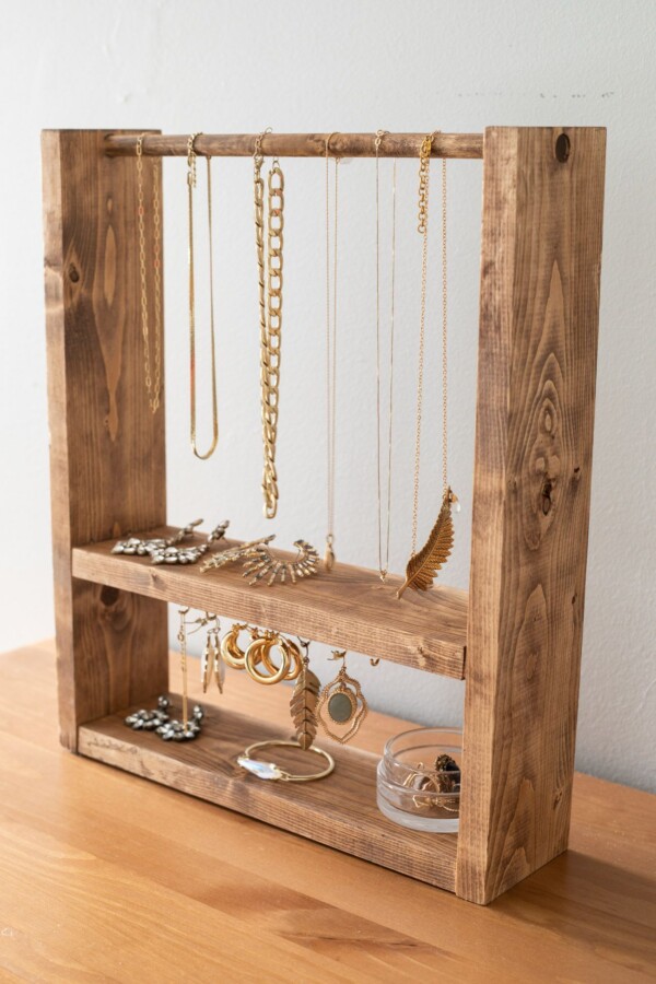 Support naturel pour bijoux
