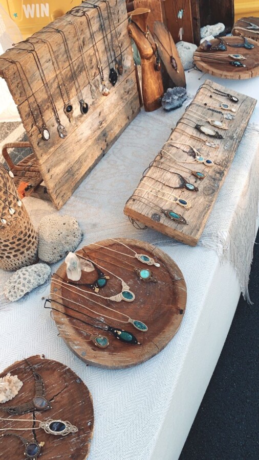 Présentoir bijoux bois élégant