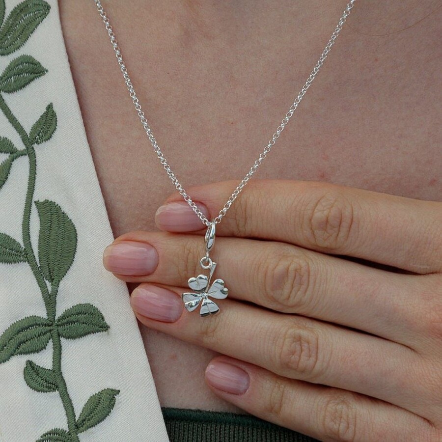 pendentif bijoux trèfle