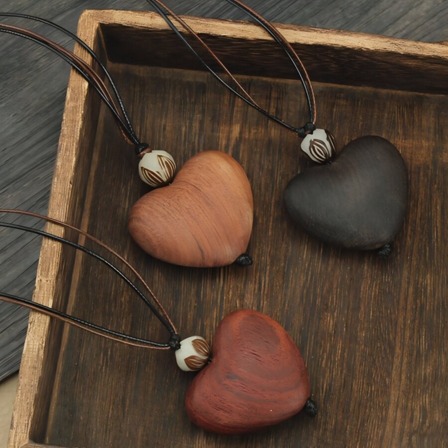 Bijoux artisanaux en bois
